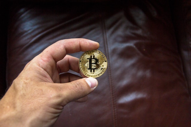 Bitcoin 101 For Seniors: The Basics That You Need To Know